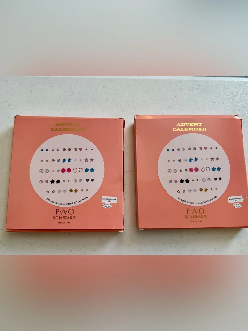 FAO Schwarz 24 pr Earrings Advent Calendar Gift‎ 2 Sets